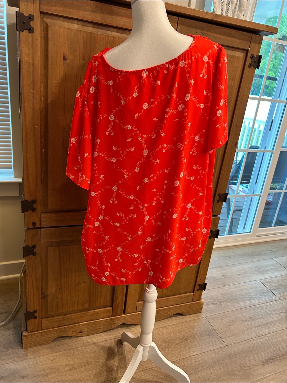 LC Lauren Conrad Bright Orange-Red Floral Tie-Neck Blouse - Picture 2 of 3